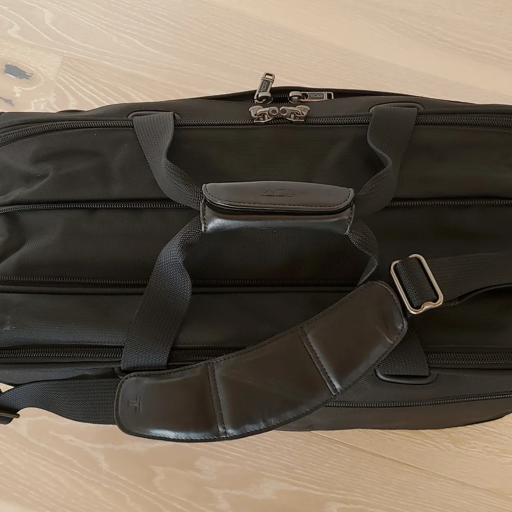 Tumi Alpha Bravo Ballistic Nylon Expandable Carry-On Duffle Suitcase Bag